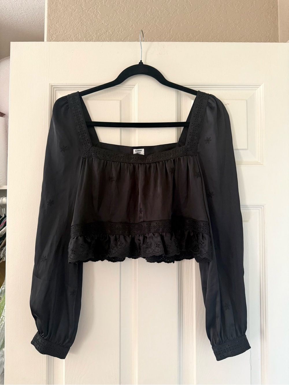 Aritzia Sunday Best Black Floral Embroidered Eyelet Ruffle Trim Blouse